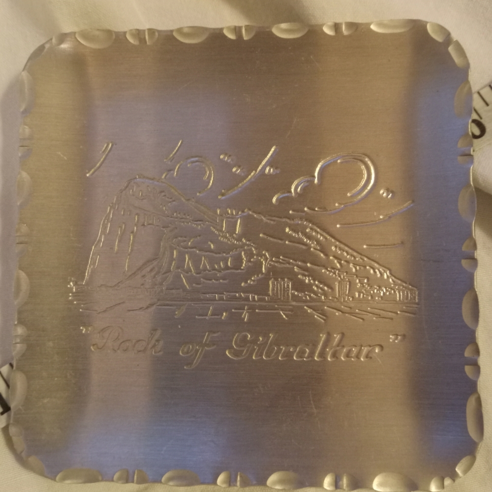 Aluminum tray
